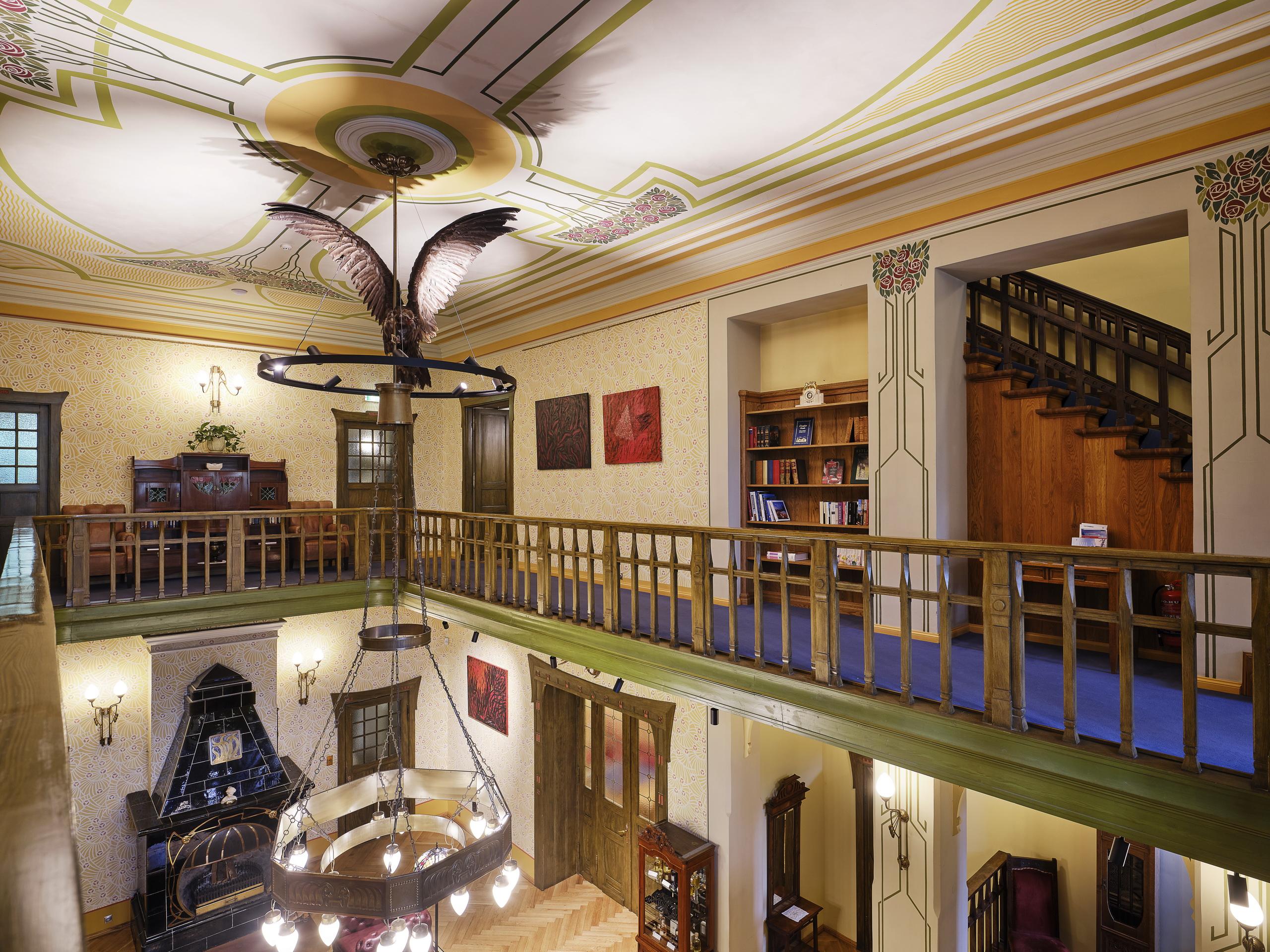 Villa Ammende Restaurant And Hotel Parnu Luaran gambar Interior of the library